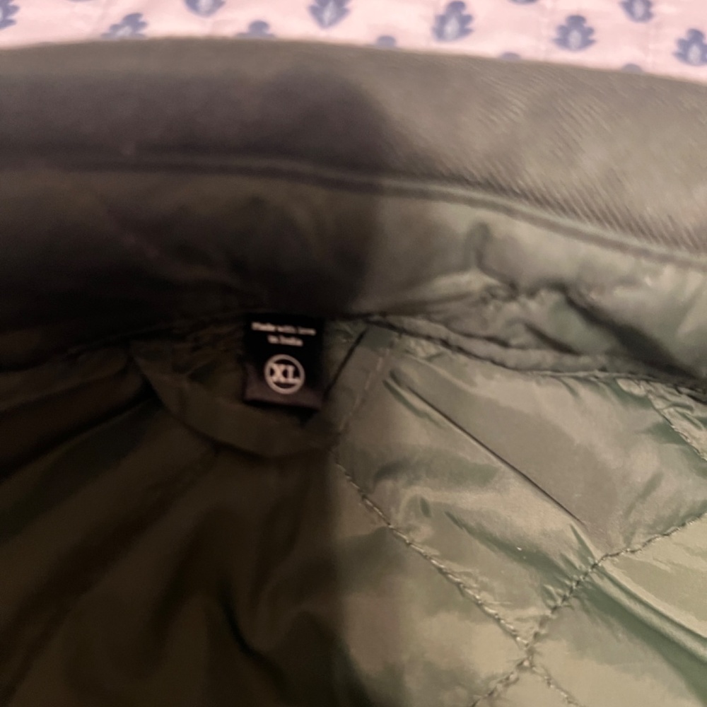 Nice Solid Green Quilted Shirt Jacket - image 5